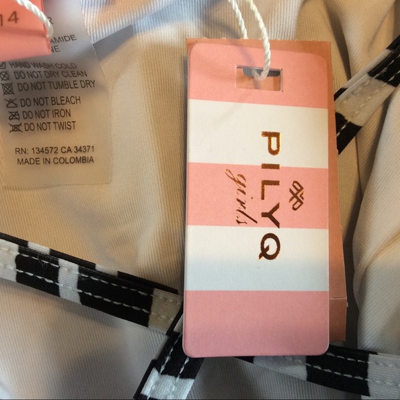 New PilyQ African Rays Pom Pom Ruffle Swimsuit 14 - Picture 7 of 8